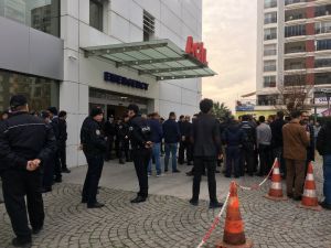 Gözaltı İçin Gelen Polise Saldırdılar: 3’ü Polis 4 Yaralı