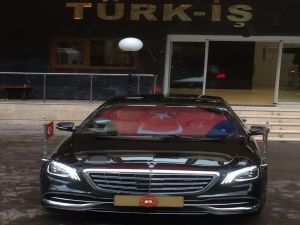 Cumhurbaşkanı Erdoğan’ın Makam Aracına Türk Bayrağı Yansıdı